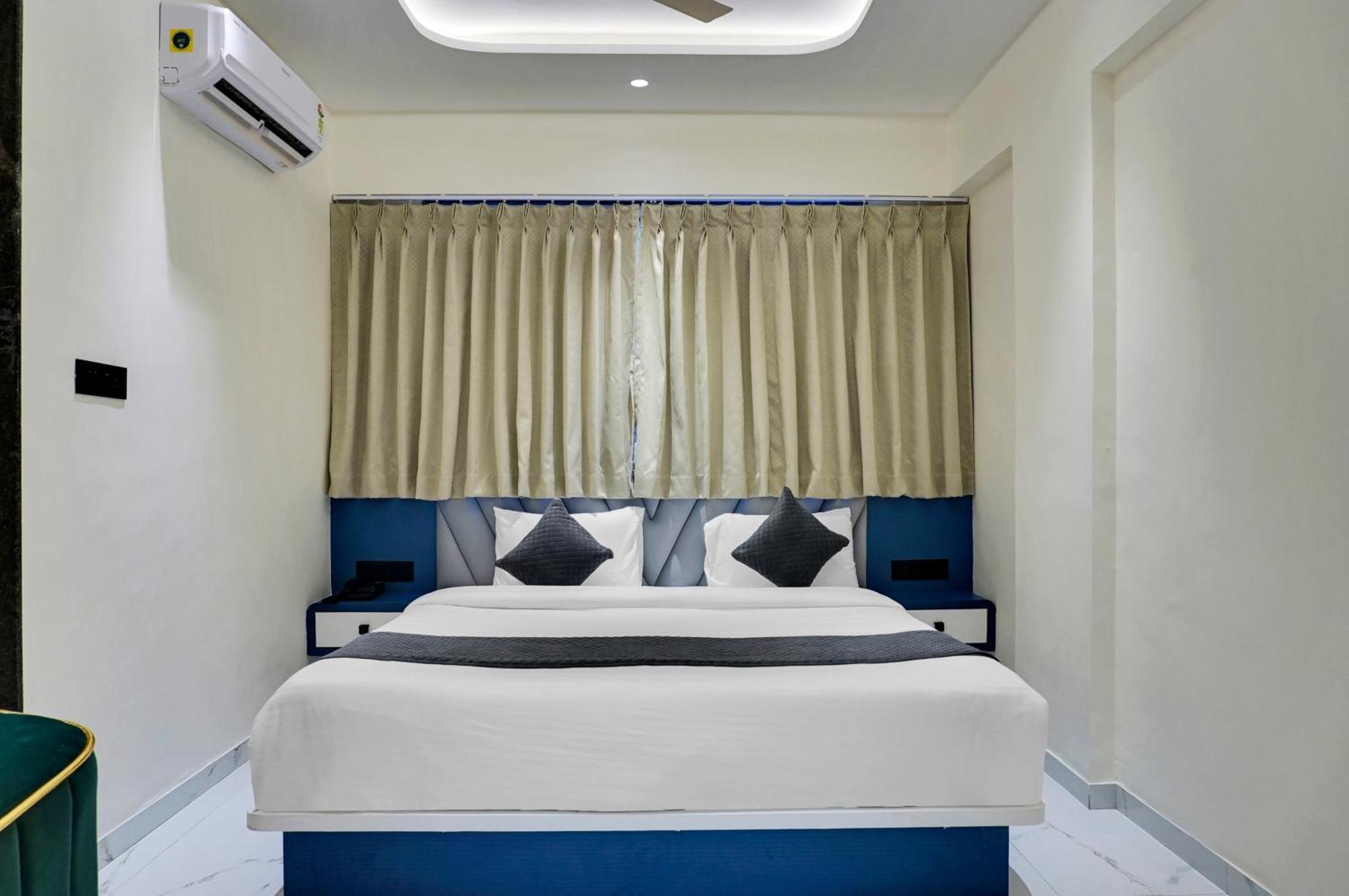 Palm Suites Baner- Indian Nationals Only Pune Exterior foto