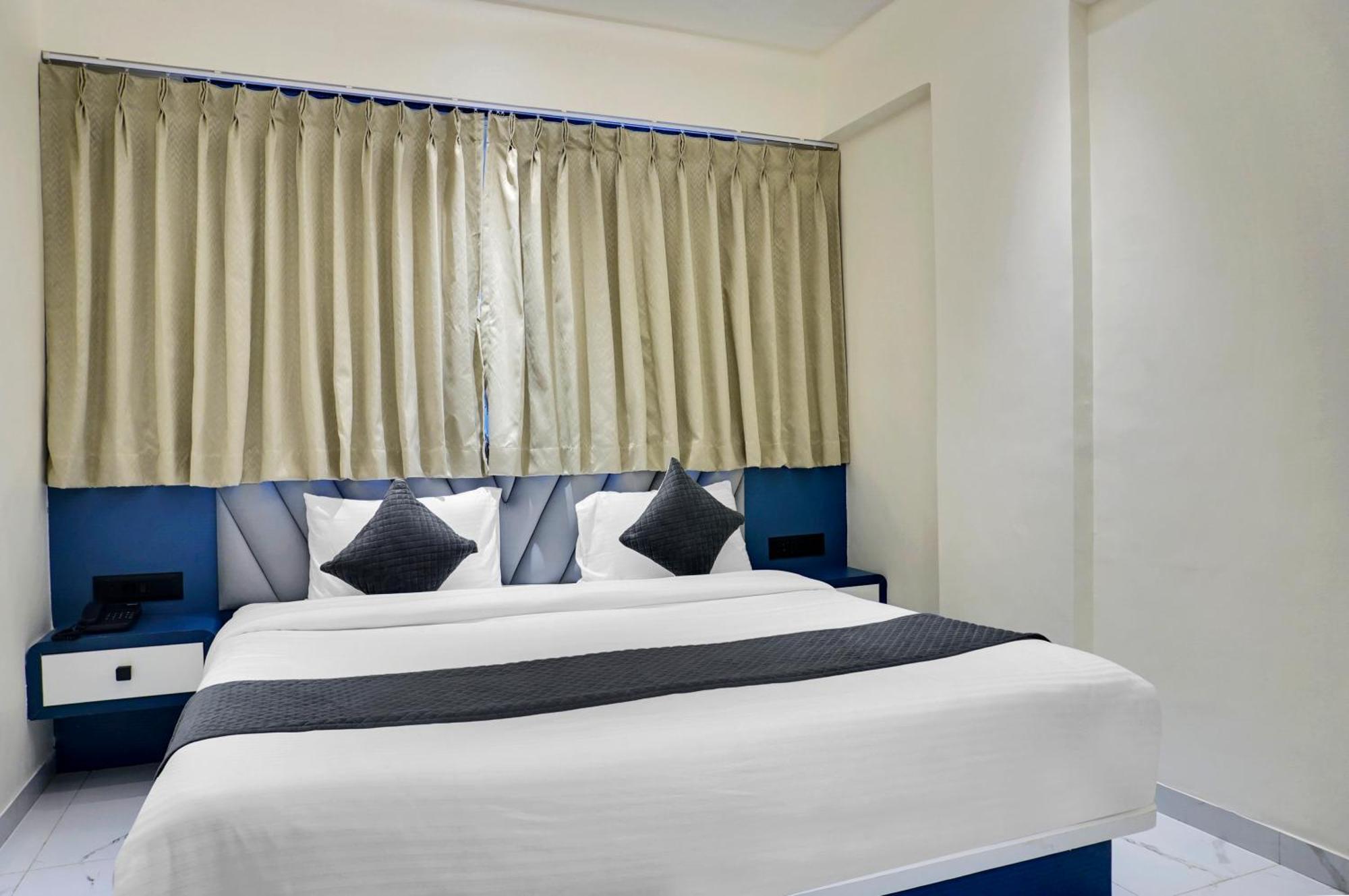 Palm Suites Baner- Indian Nationals Only Pune Exterior foto